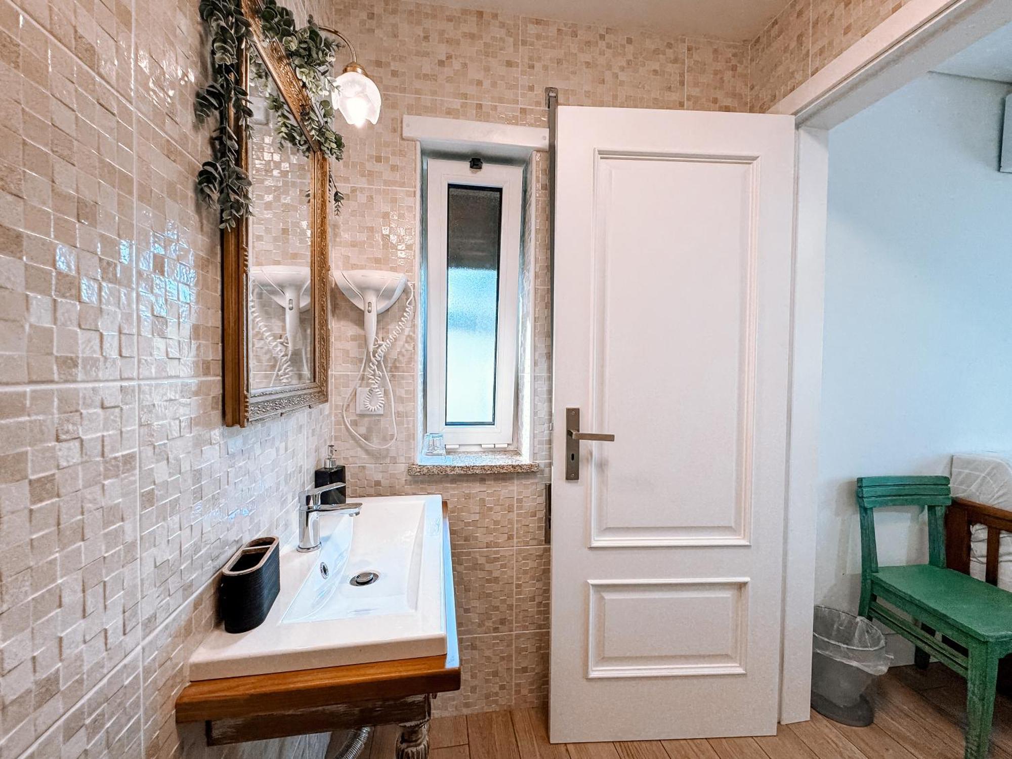 Ninho D'Arara Bed and Breakfast Tondela Exteriör bild